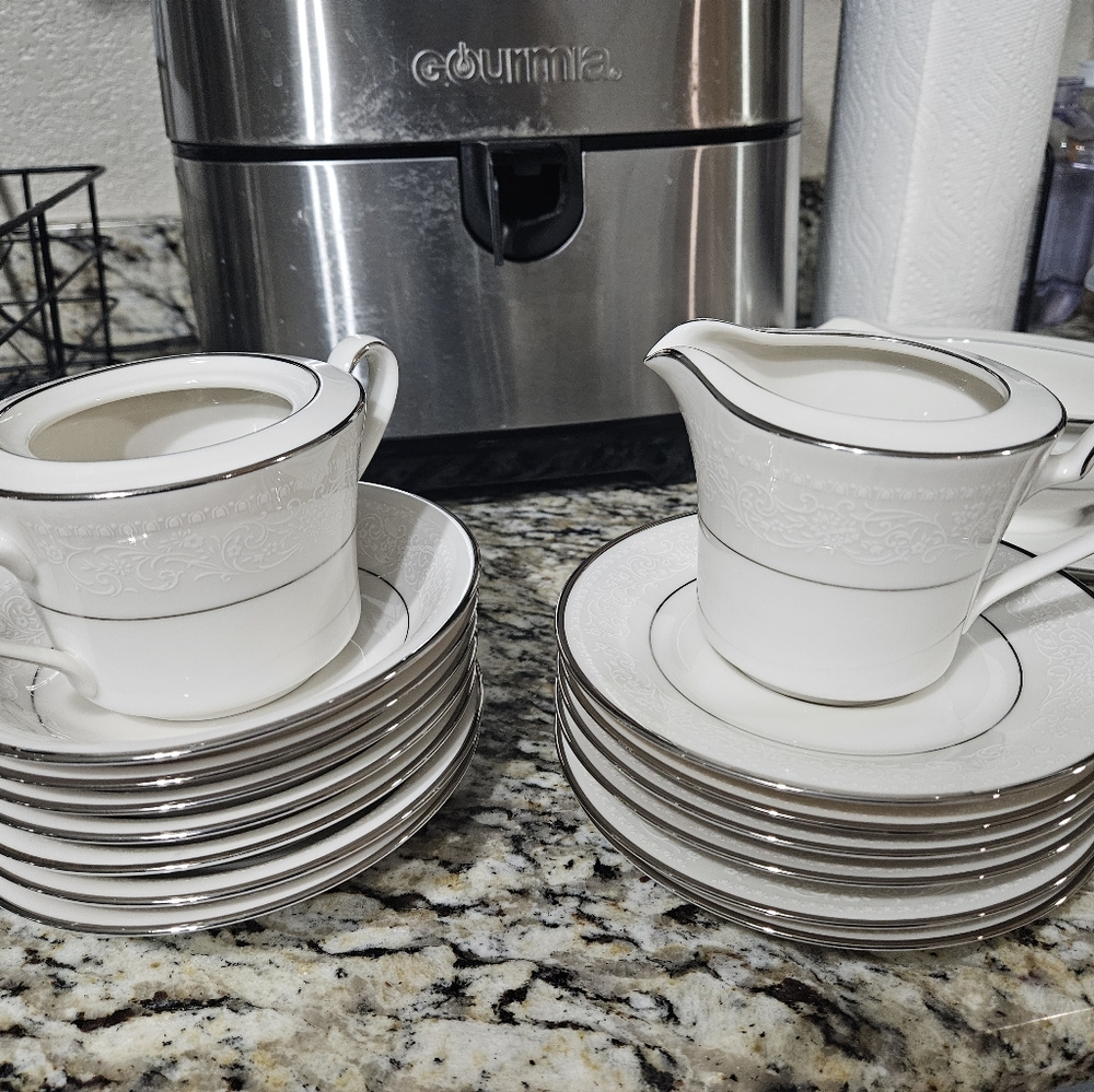 Noritake dinnerware - Picture 6 of 9